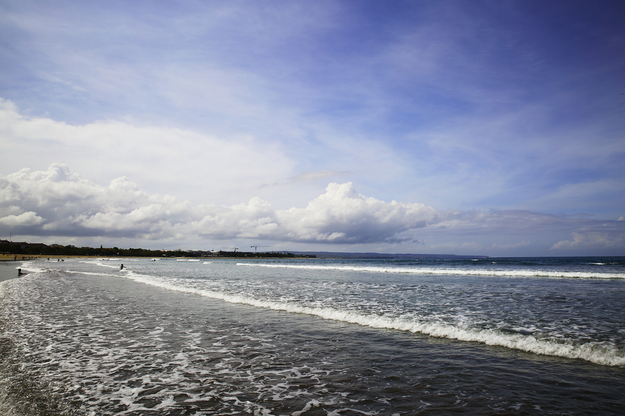 嵺ʮģ̲(Kuta Beach)