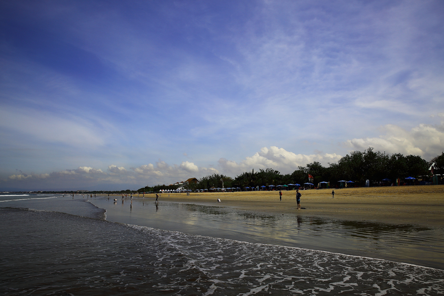 嵺ʮģ̲(Kuta Beach)