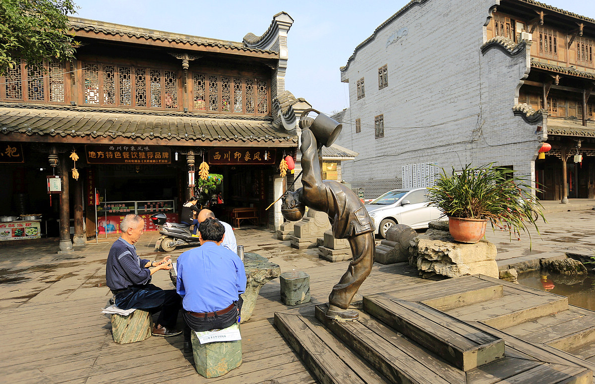 藏在都江堰的一条老街，百年历史被称“茶马道首街”，就在成都__财经头条