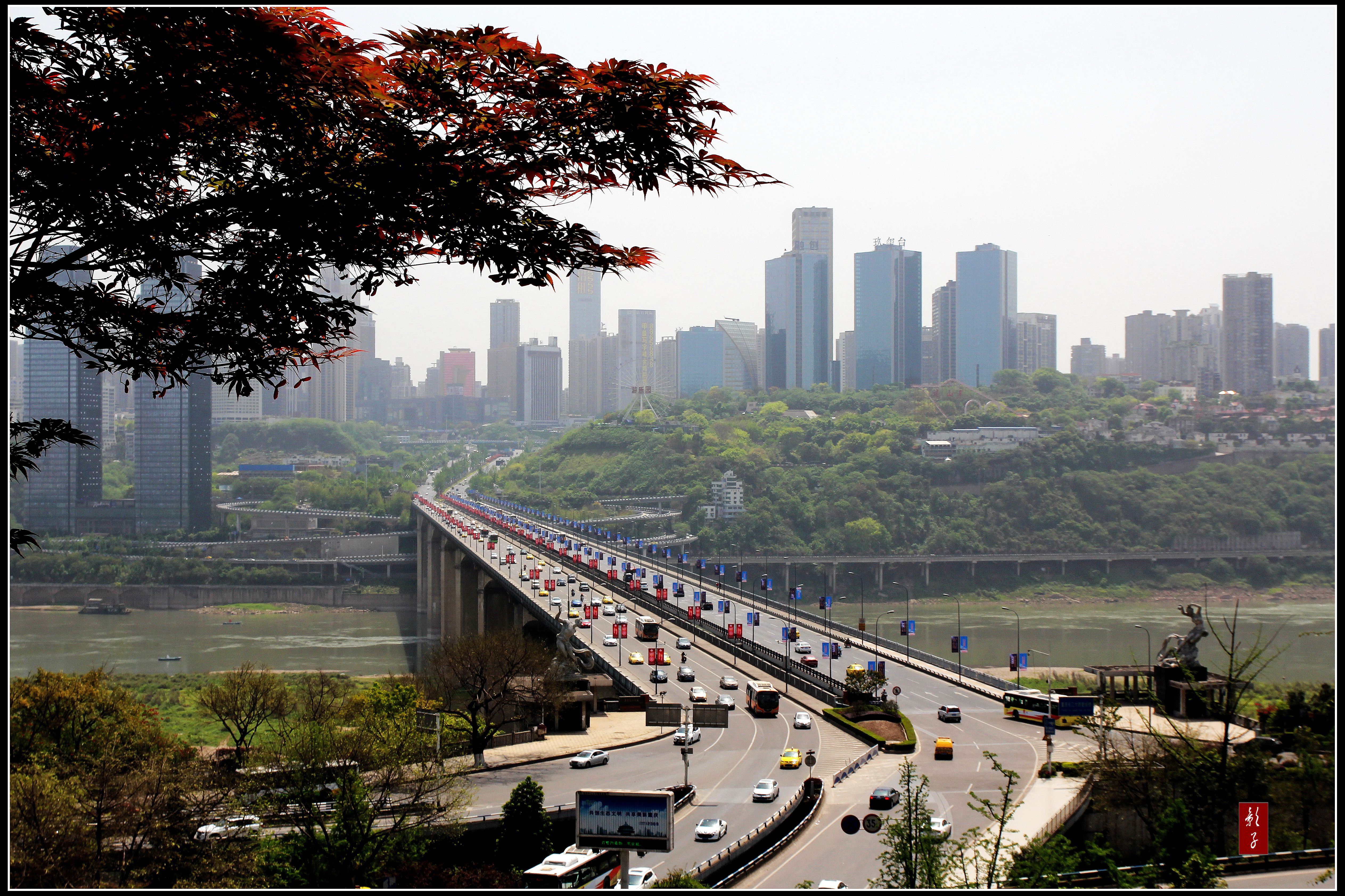 登渝中区石板坡观景步道随拍