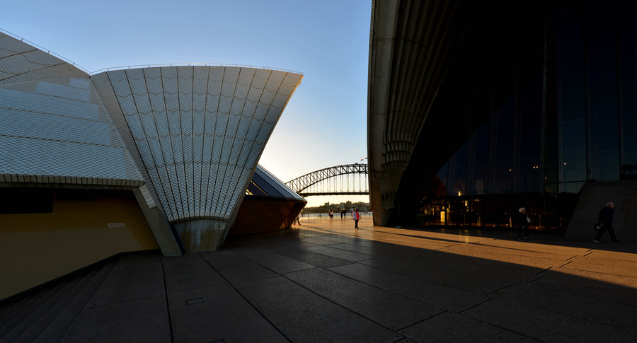 ROMANTIC SYDNEY PORT