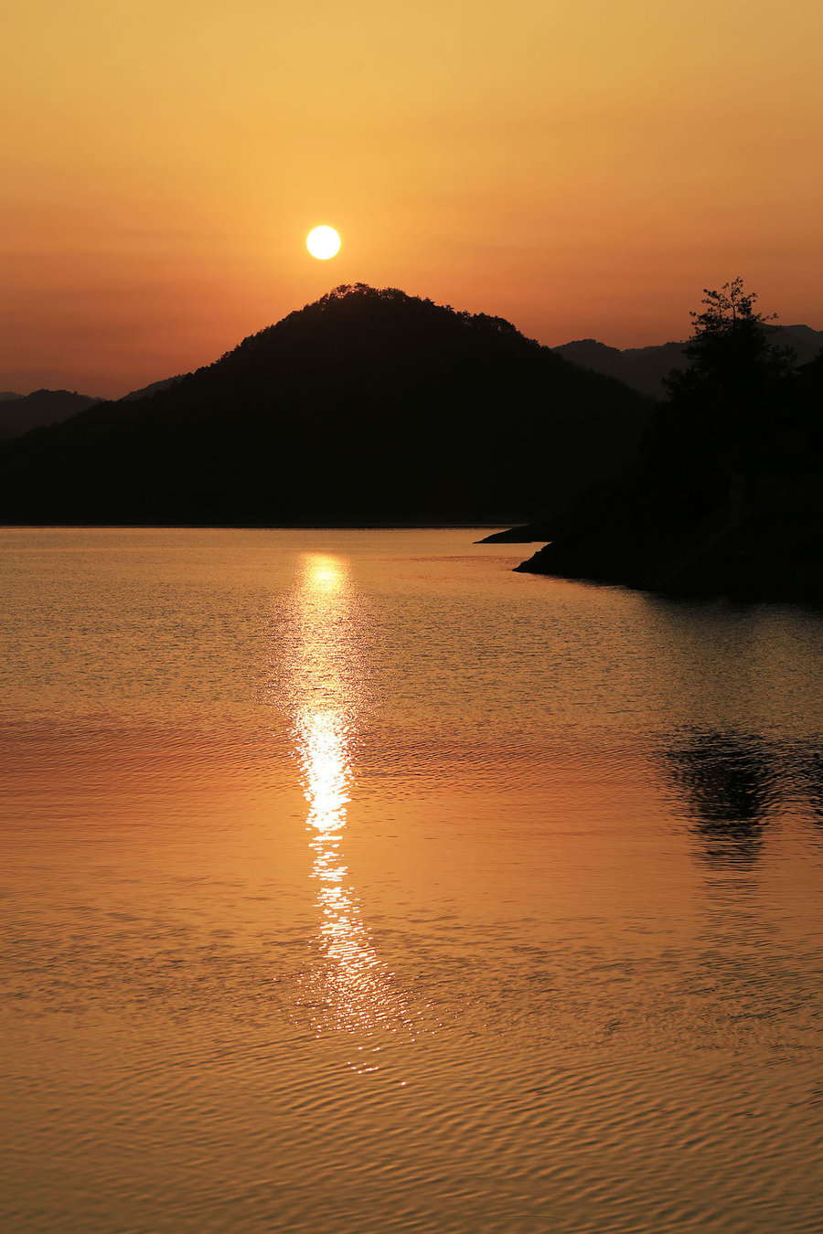 夕阳的照片山水风景图片