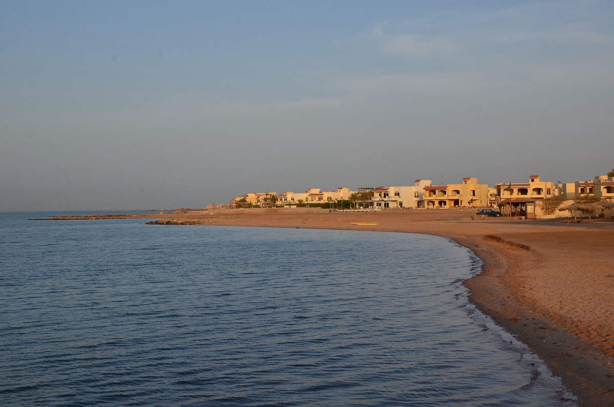 在红海海岸的度假区的日落在埃及 假日在沙姆沙伊赫 编辑类库存照片. 图片 包括有 目的地, 区域, 特征 - 135908423