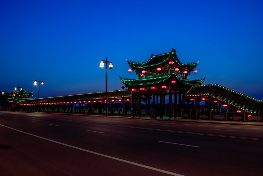 浮桥夜景图片