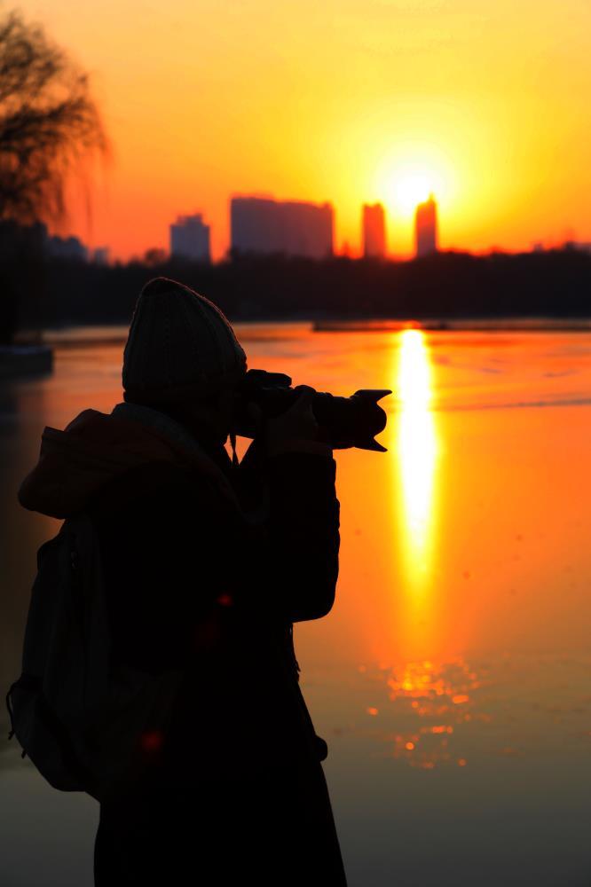 夕阳红图片 背影图片