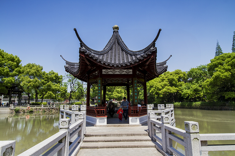 汇龙潭