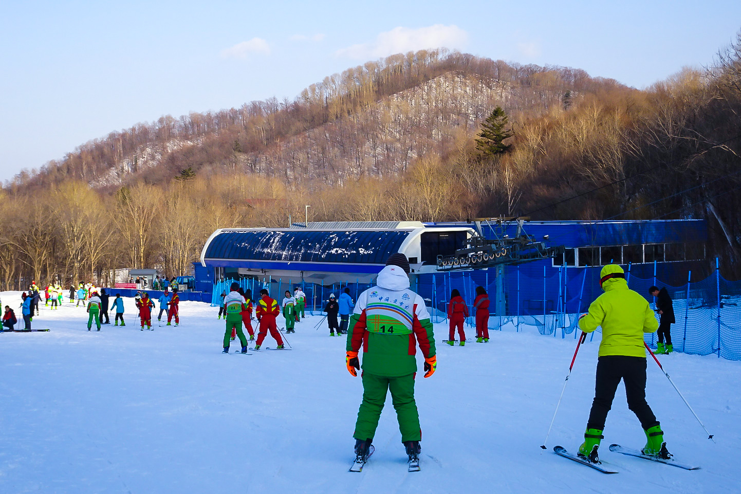 亚布力阳光滑雪场日平均接待游客2000多人