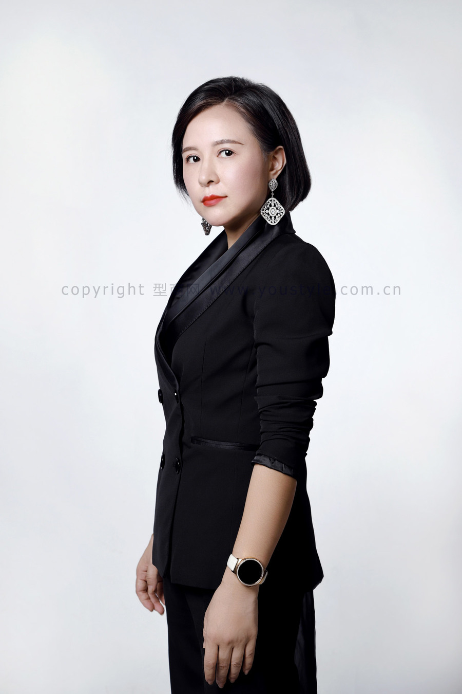 高端时尚,有气场的深圳金融女企业家形象照
