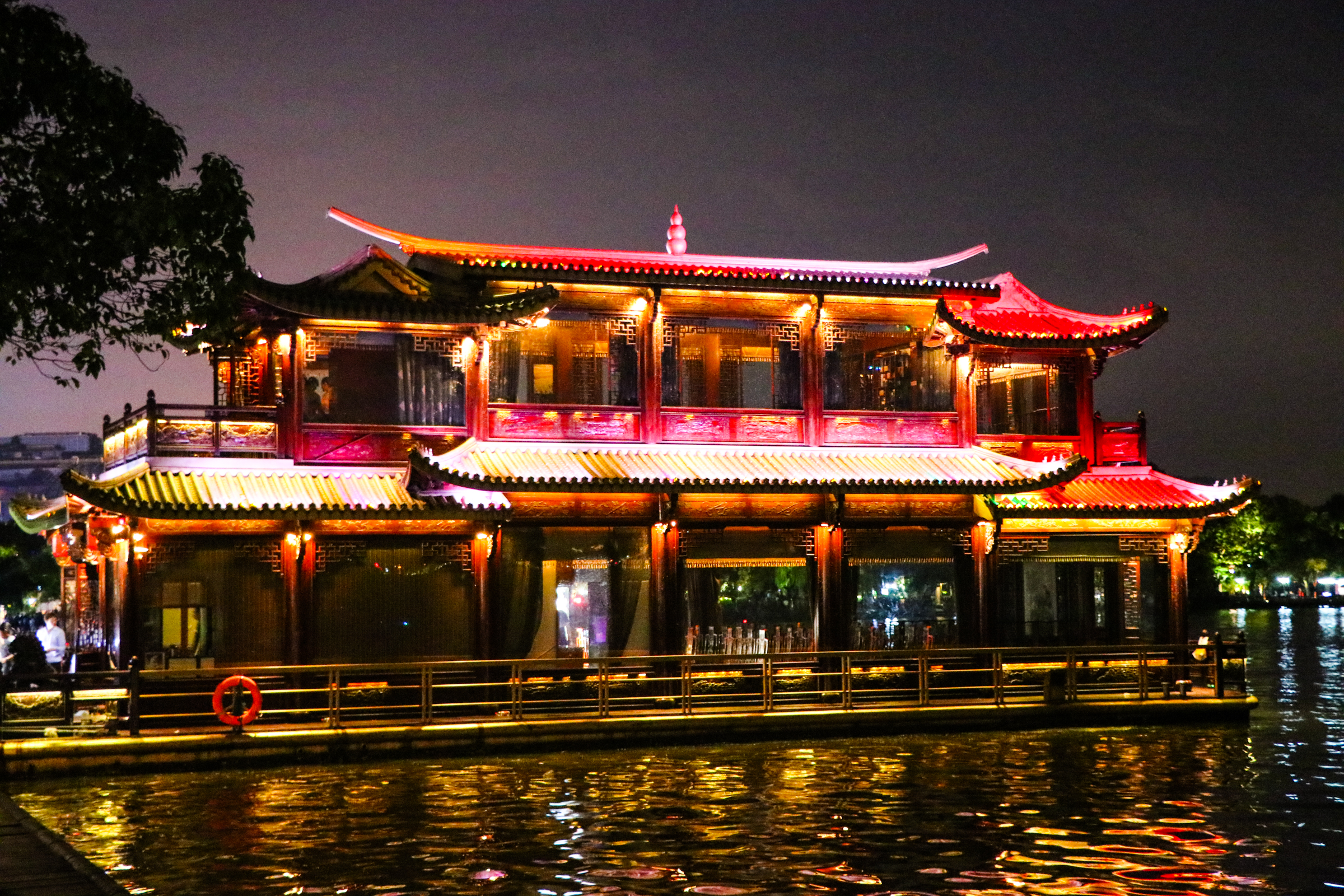 杭州西湖夜景图片真实图片