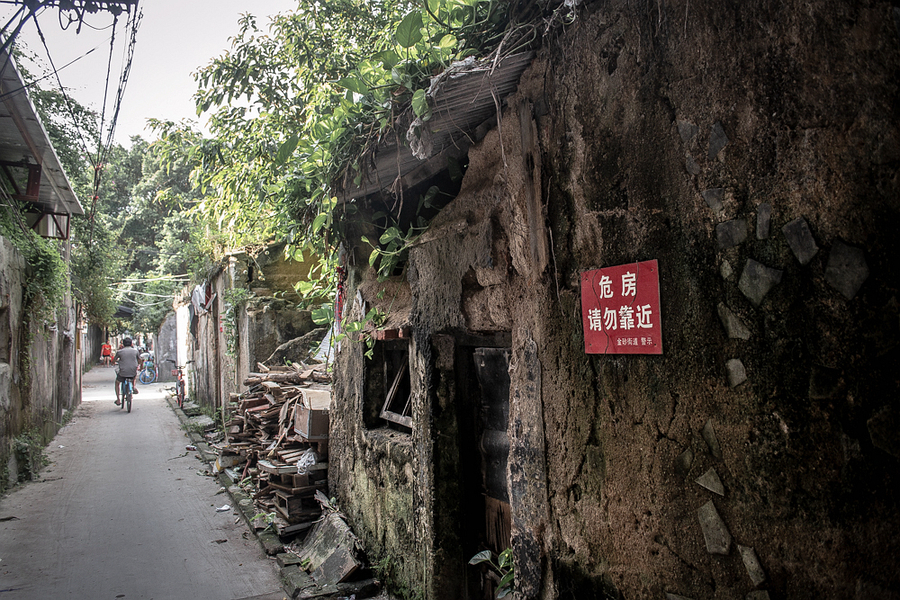 逝去的老巷旧厝