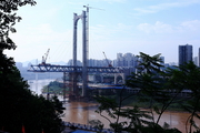 建设中的“重庆红岩村大桥“