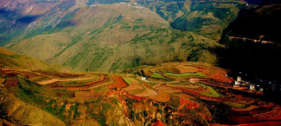 東川紅土地