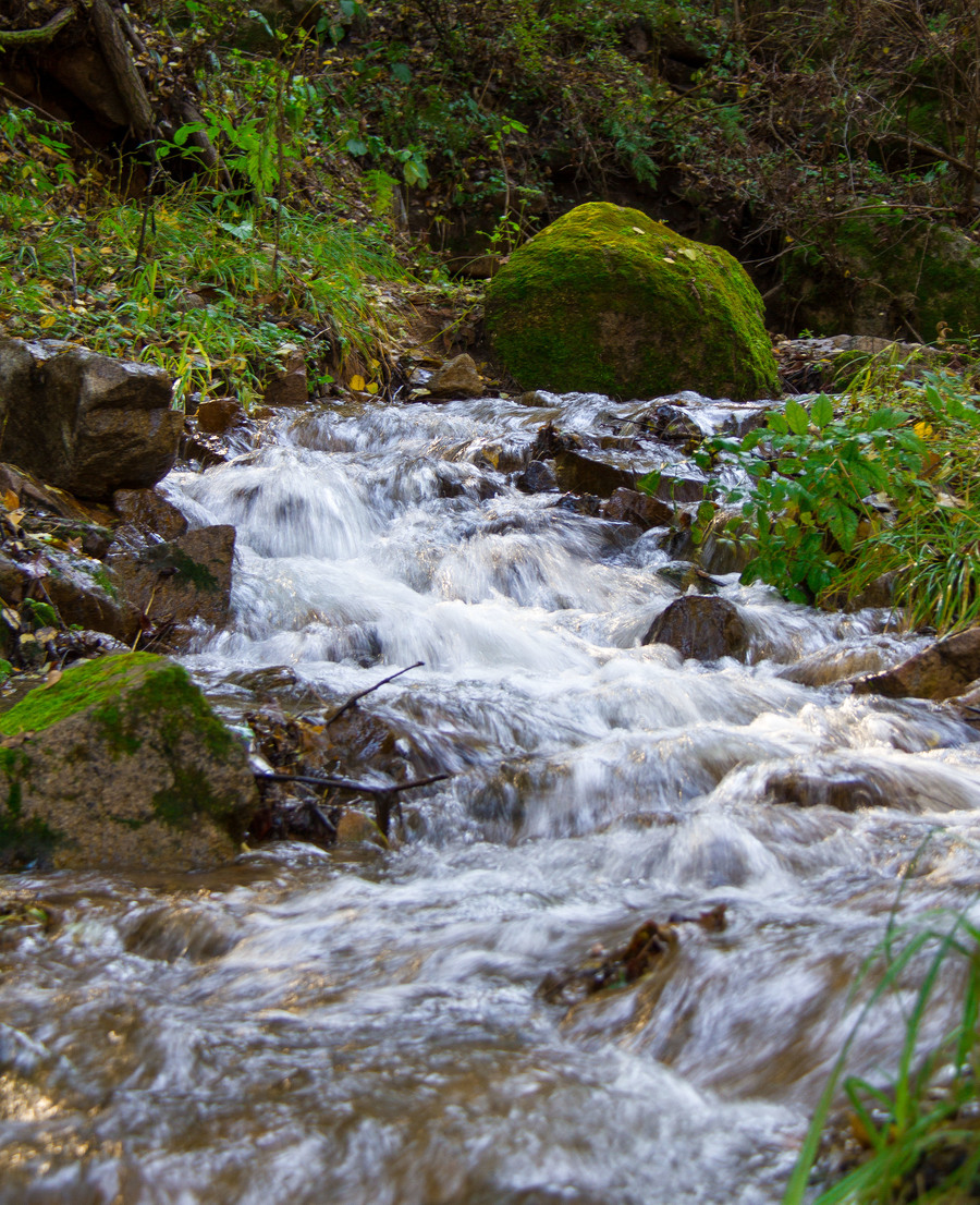 山涧小溪