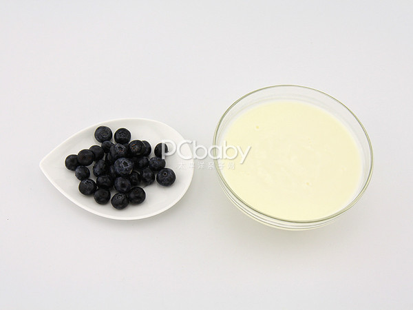 蓝莓酸奶的做法 蓝莓酸奶的家常做法 蓝莓酸奶怎么做好吃 孕期食谱推荐