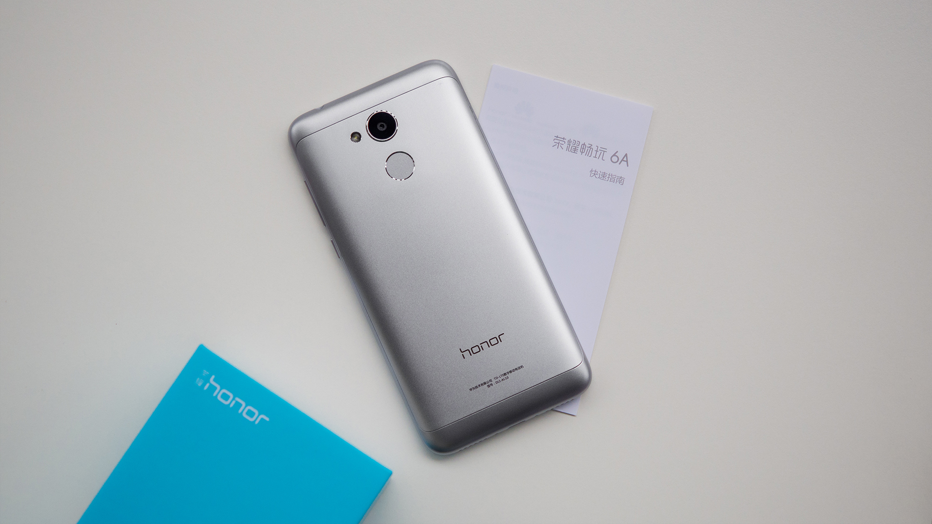 荣耀畅玩6a图赏:799元起就可以有畅快体验!