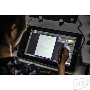 接近真实的纸笔绘画：绘王（HUION）Kamvas Pro 16手绘屏使用体验
