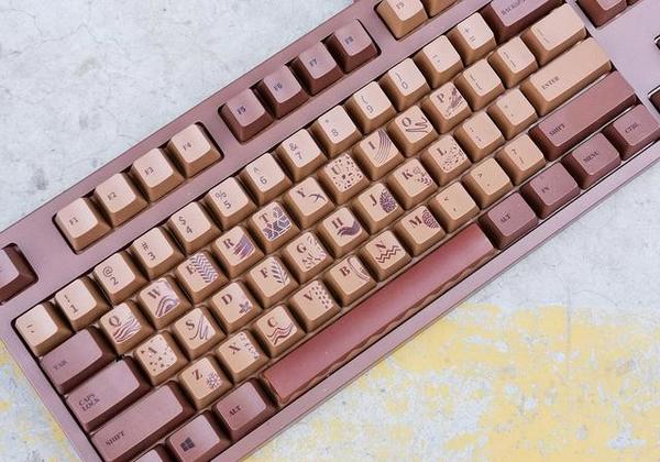巧克力色的机械键盘见过吗？CHERRY轴加持，手感真得很丝滑