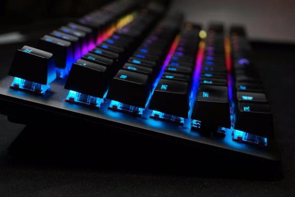 足够优秀的自主轴 HyperX 阿洛伊起源竞技版 机械键盘深度体验
