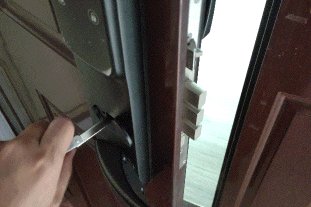 小益X6全自动智能门锁：家的安全我来守护