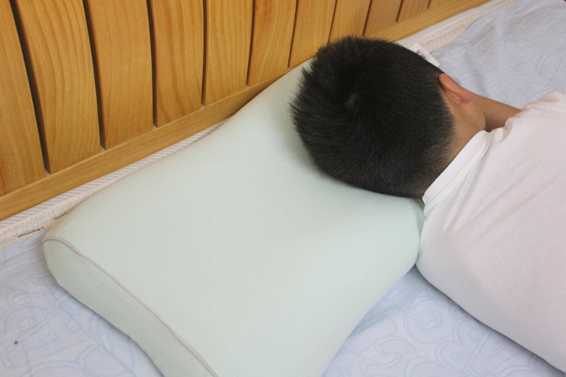 u型枕怎么用才是正确的（u型护颈枕的正确枕法） – 碳资讯