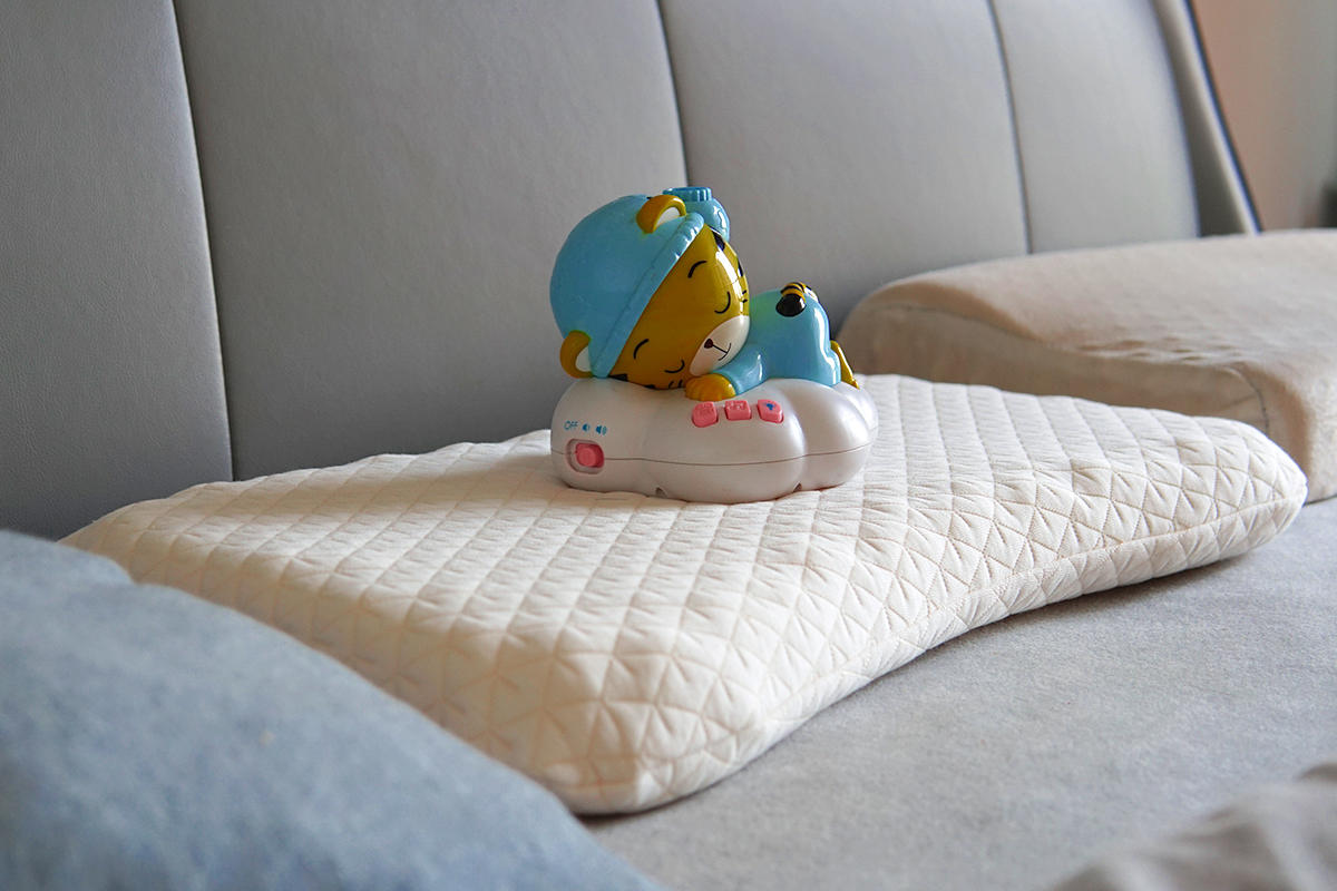 婴儿定型枕防偏头枕头透气纠正头型矫正偏头乳胶枕 新生儿宝宝-阿里巴巴
