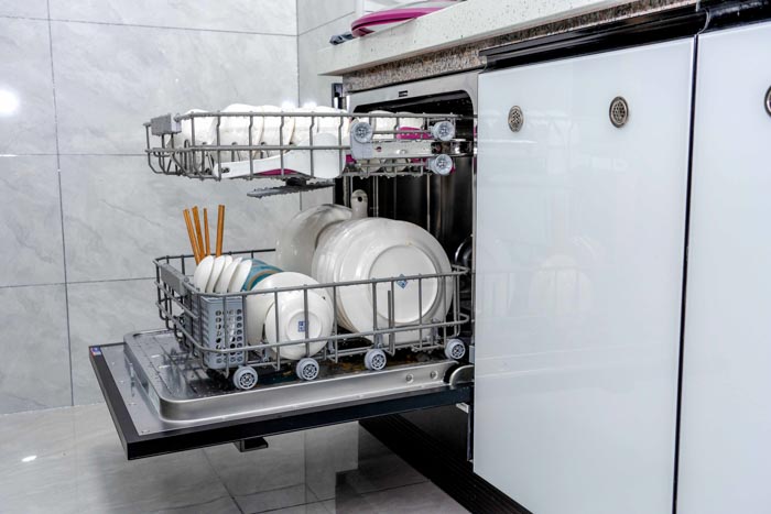 云米互联网洗碗机评测：还在用手洗碗吗？洗碗机的幸福生活体验