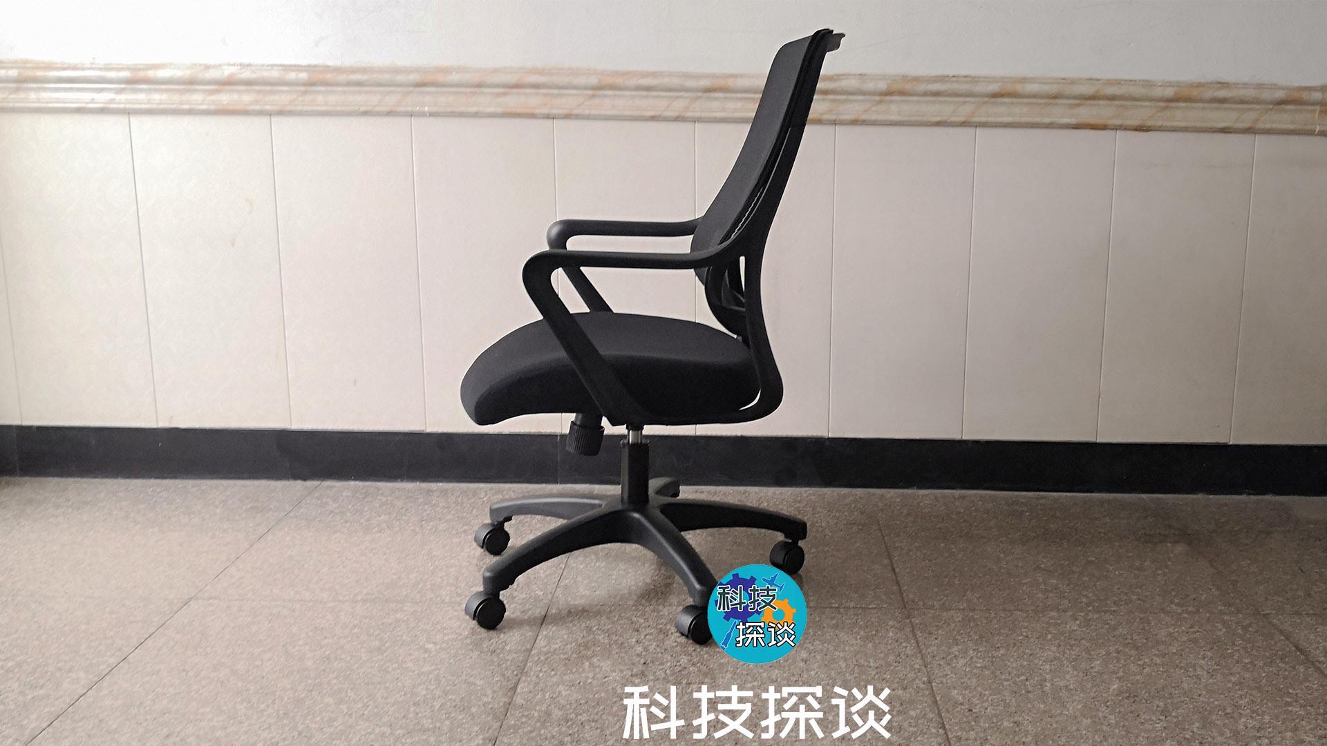 家用办公小助手，UE简易人体工学椅帮你辅助坐姿，让坐更舒服