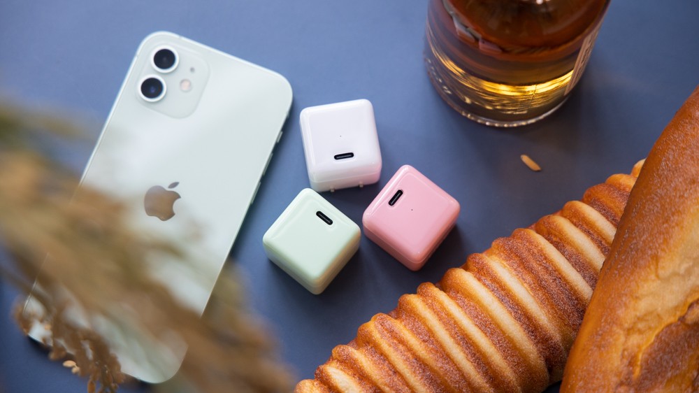 最小的iPhone充电器，努比亚小方糖快充头体验