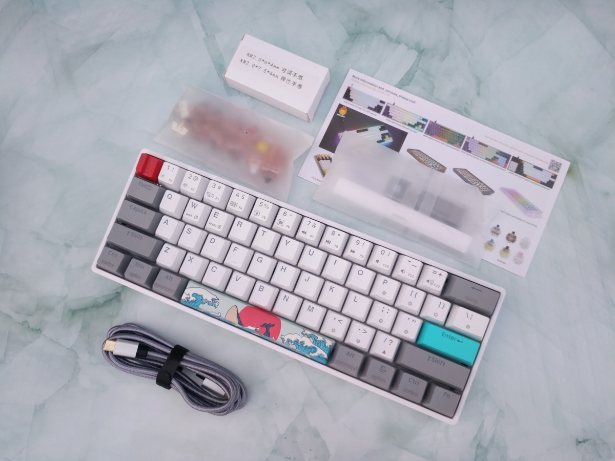 颜值高客制化十足，小呆虫GK61珊瑚海机械键盘