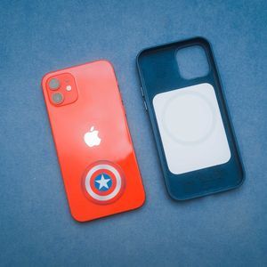 苹果手机壳还是隔代香，扎克iPhone12 MagSafe 认证磁吸素皮手机壳体验