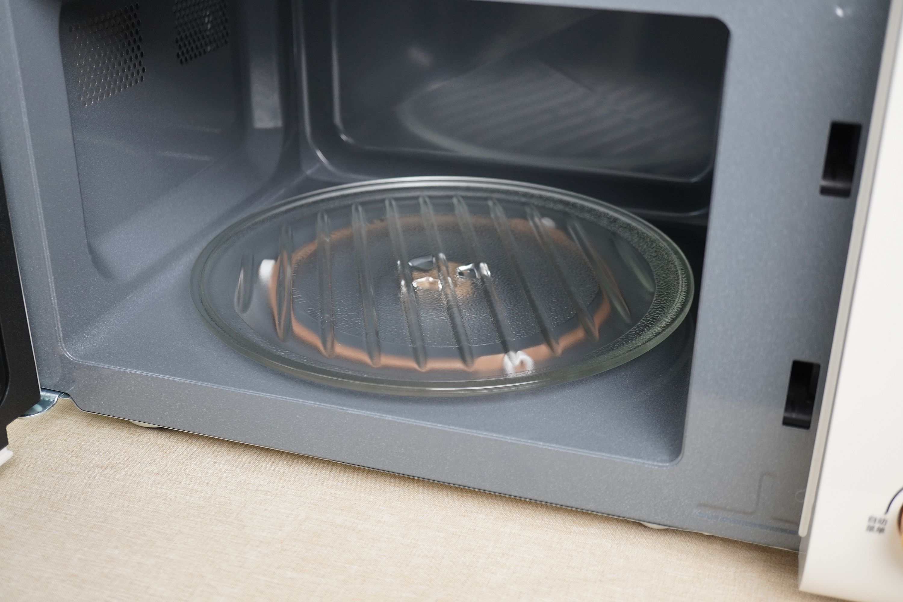 除了用来热菜热饭，现在的微波炉还能做这么多你知道吗？
