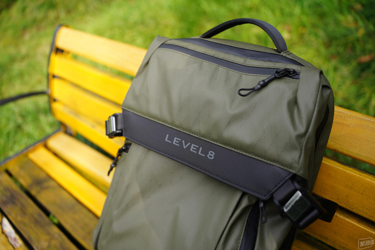 旅行商务休闲一包搞定：地平线8号（LEVEL8）旅行机能双肩包体验