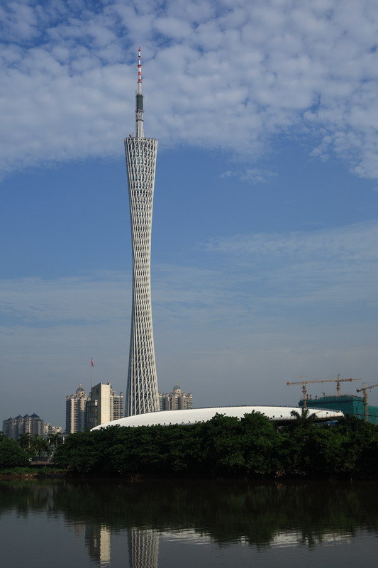 齭
