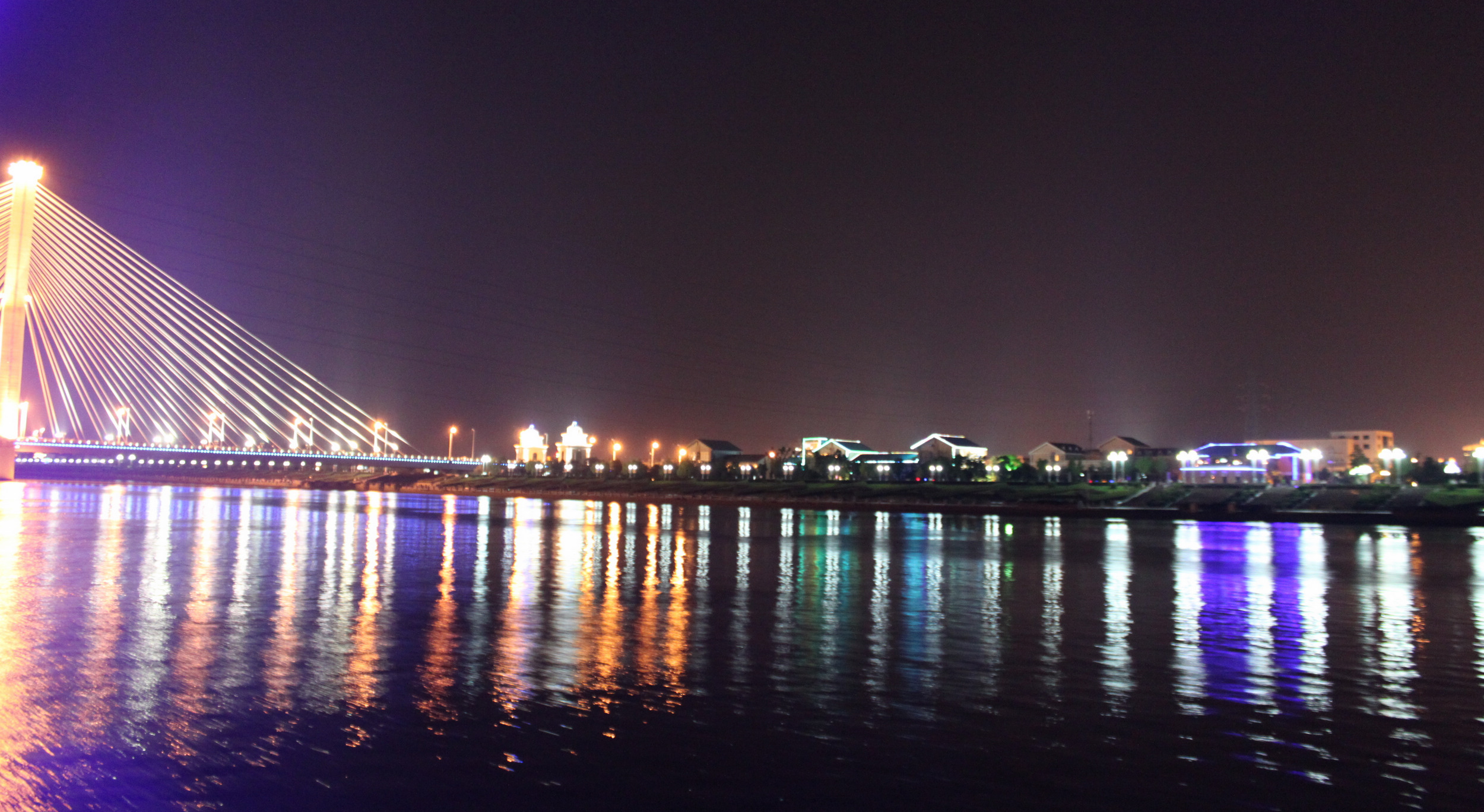 南明湖夜景