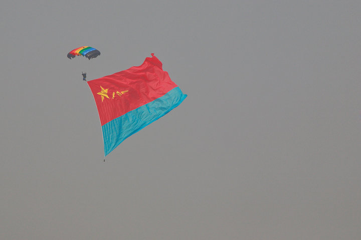 ڰ˽麣չ
