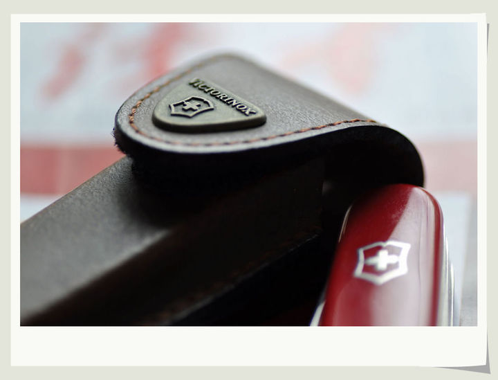 VICTORINOX