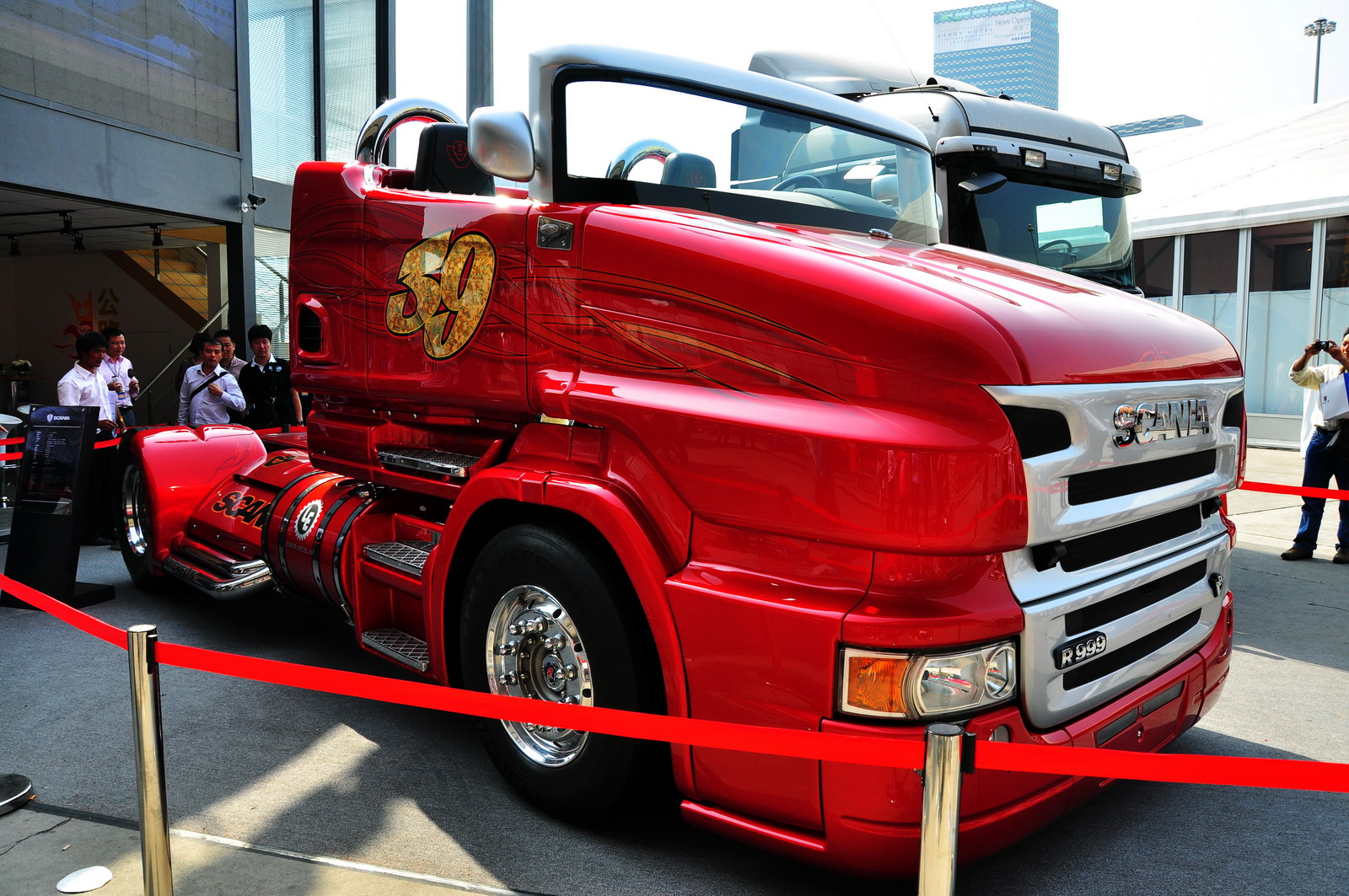 【强劲卡车(2011上海车展)摄影图片】上海浦东新国际博览中心纪实摄影