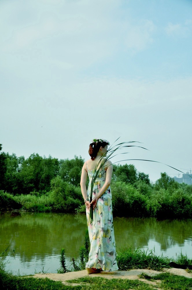 西安美女湿地图片