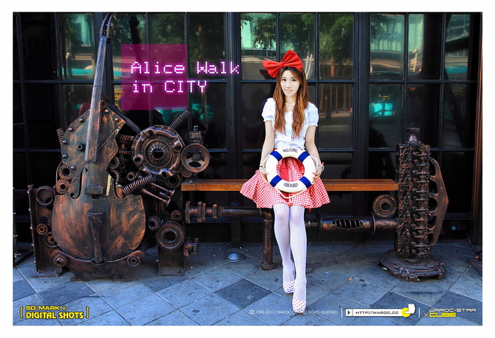 ALICE WALK IN CITY+YEN