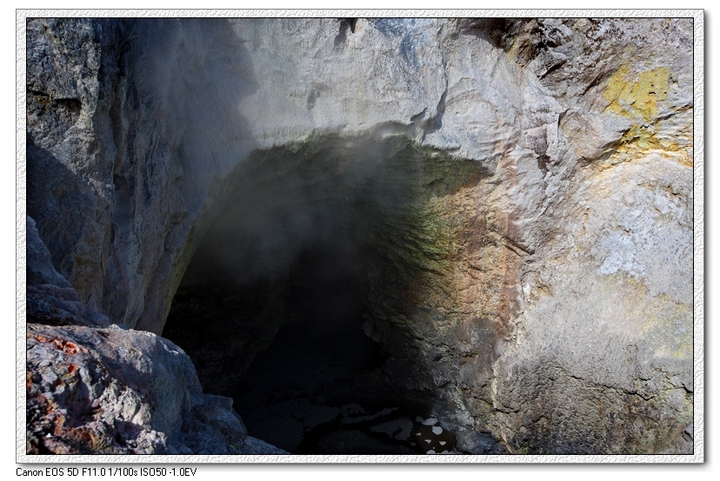 ---³---֮WAI-O-TAPU