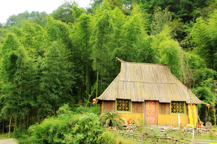 浙江桐庐莪山乡的畲族居住乡掠影