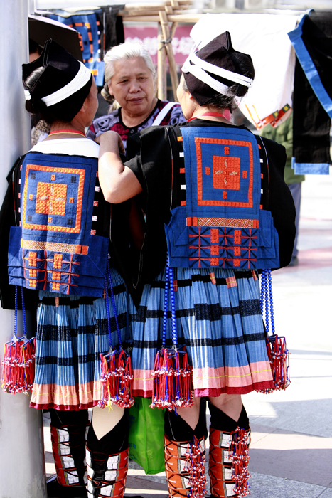 南丹白裤瑶服饰图片