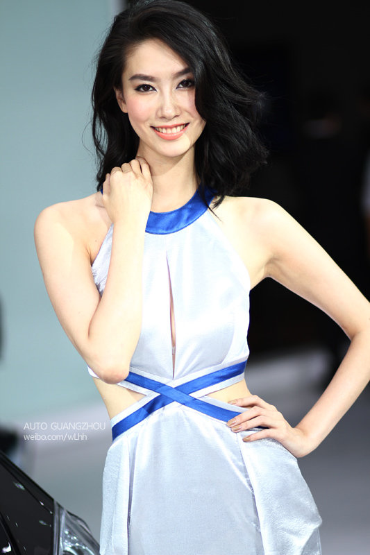 2011广州车展首日精选42位美女模特