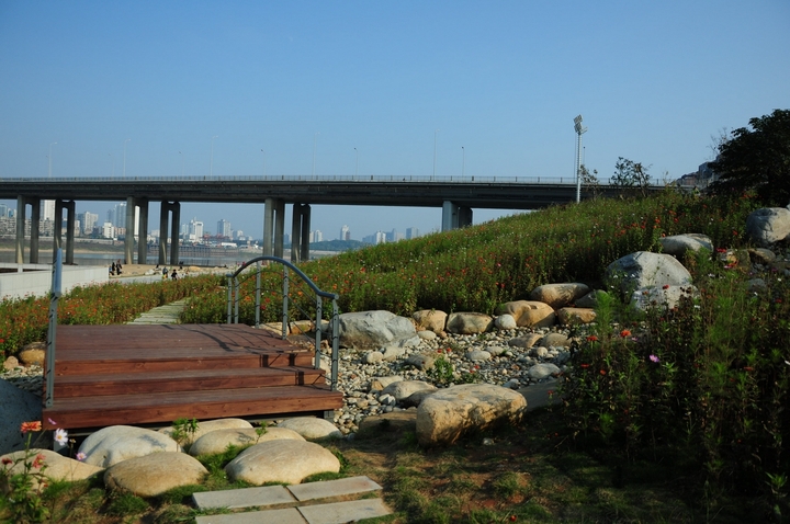 ס2011β
