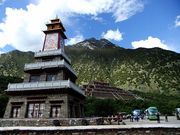 走进西藏（16） — 千年古堡群