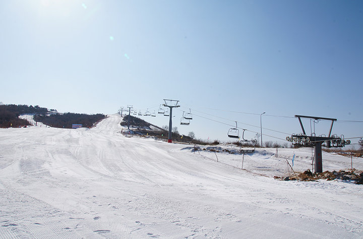 红崖谷滑雪场图片
