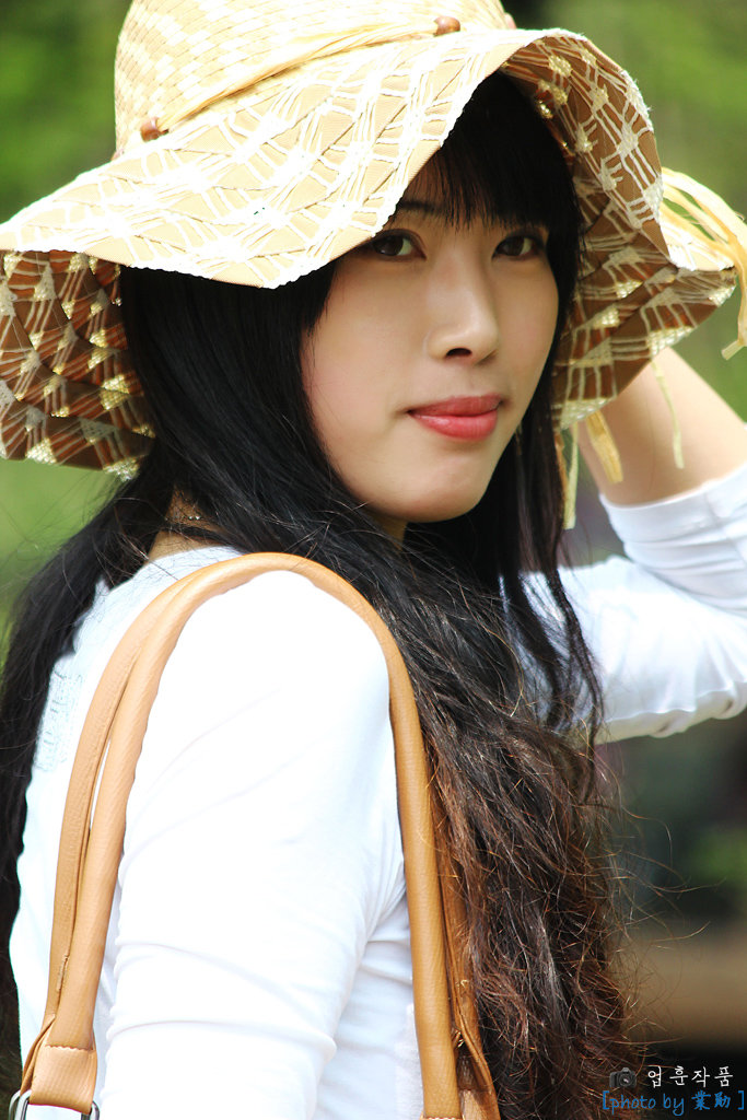 momoں֮