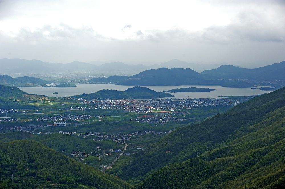 红色革命根据地-梁弄,白水冲瀑布