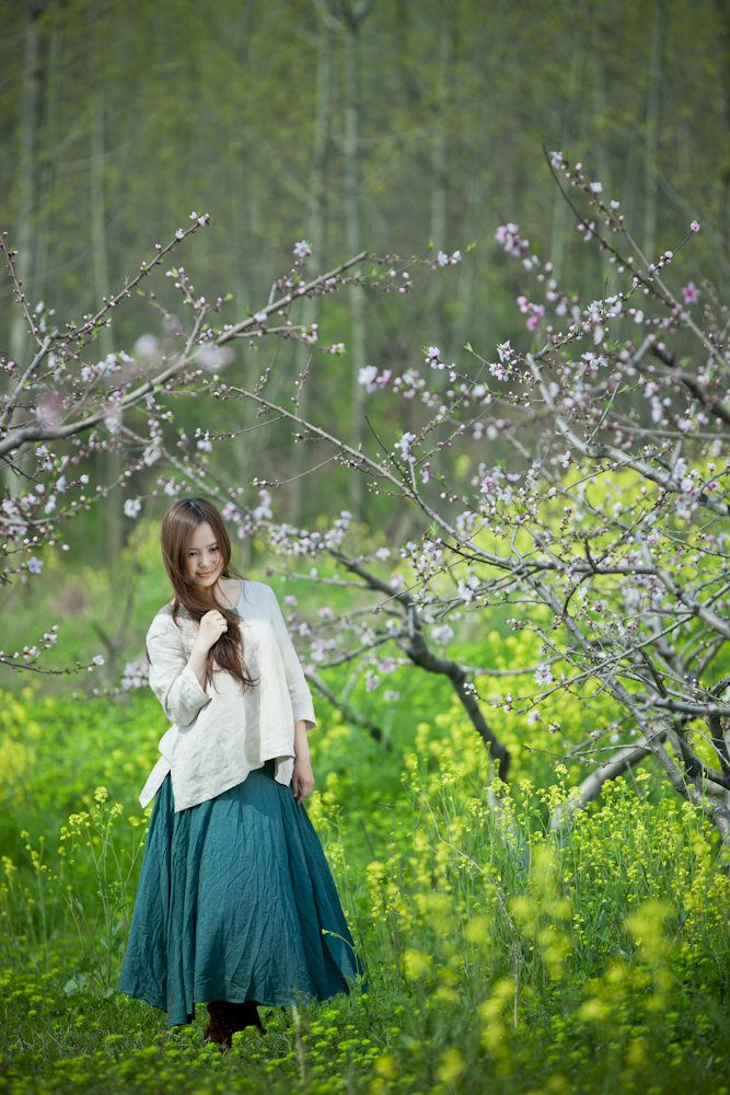 桃花和美女图片油菜花图片