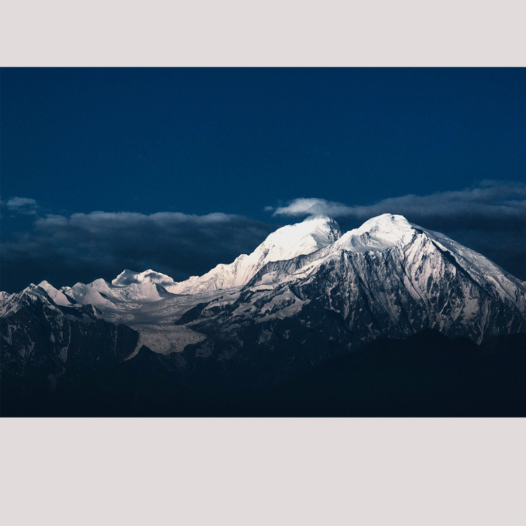 贡嘎雪峰